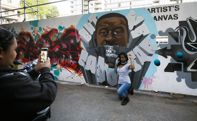 Toronto's "Graffiti Alley" Repainted To Honour George Floyd, Fight Racism
