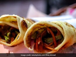 Kolkata Kathi Roll, Paneer Kathi Roll And More: 5 Kathi Roll Recipes For An Indulgent Fare