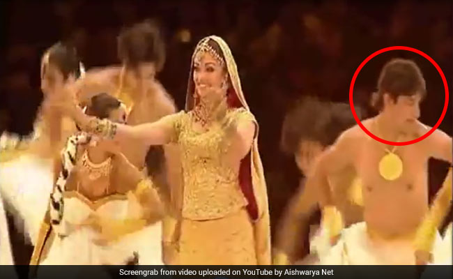 Sushant Singh Rajput Was A Background Dancer For Aishwarya Rai Bachchan In 2006 Performance
