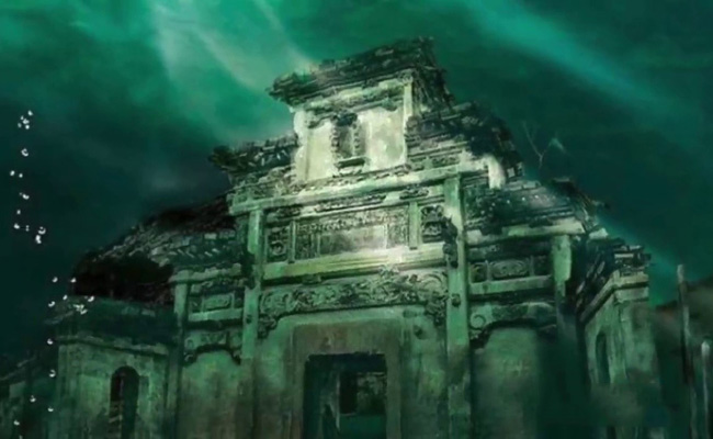 Top 20 Creepiest Abandoned Places Around The World