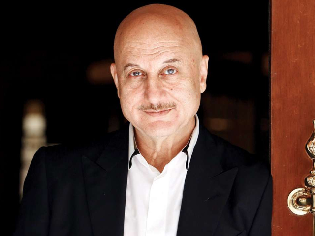 Anupam Kher Donates Oxygen Concentrators, BiPAP Machines To Mumbai Civic Body