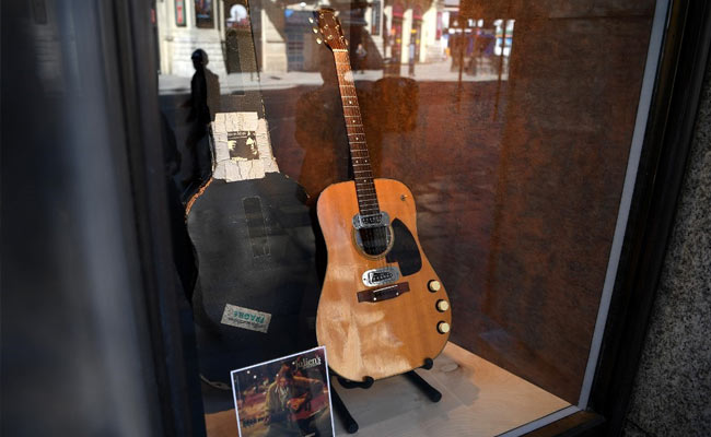 Kurt Cobain's "Unplugged" Guitar Sells For Record $6 Million At Auction