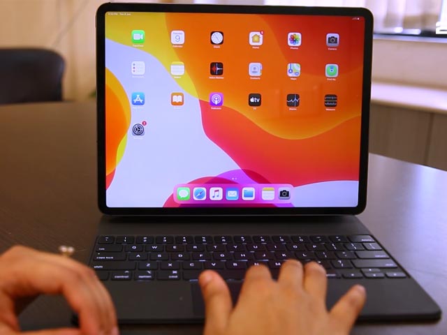 Apple's Latest iPad Pro (2020) & the Magic Keyboard