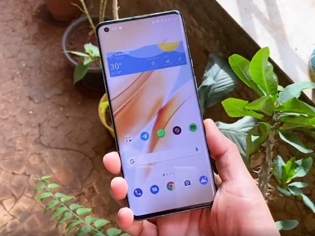 OnePlus 8 Pro Review: Finally, A Proper OnePlus Flagship | OnePlus 8 Pro Price: Rs. 54,999