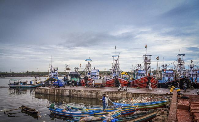 जल्द ही मुंबई के पास अलीबाग से टकराएगा चक्रवाती तूफान 'निसर्ग', 120 KMPH की रफ्तार से चल सकती हैं हवाएं, जानें 5 अहम बातें