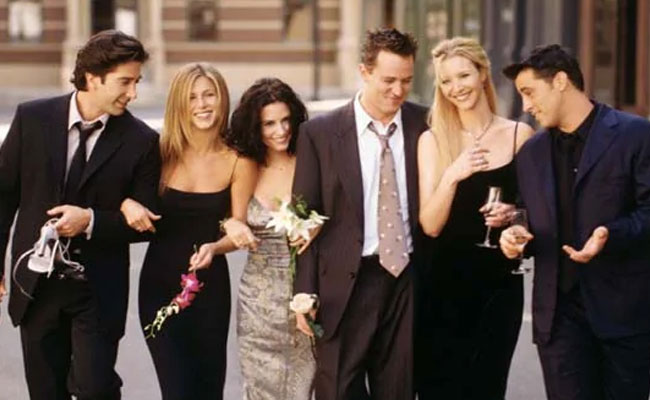 10 Deleted Scenes From <i>F.R.I.E.N.D.S</i> We Never Got To See