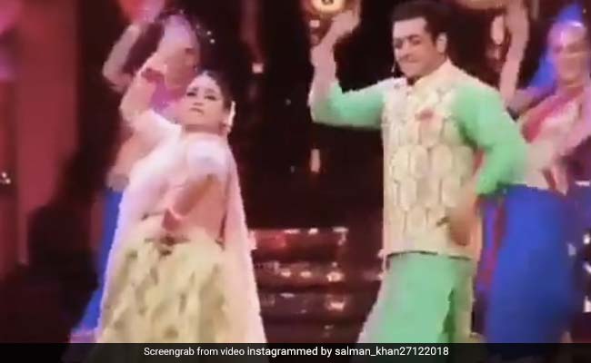 सलमान खान ने 'प्रेम रतन धन पायो' पर कॉमेडियन भारती सिंह संग किया डांस, देखें वायरल Video