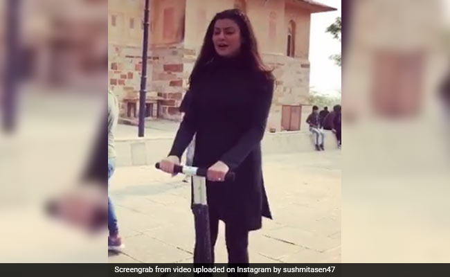 Sushmita Sen Shares A BTS Video From <i>Aarya</i> And The Internet Loves It