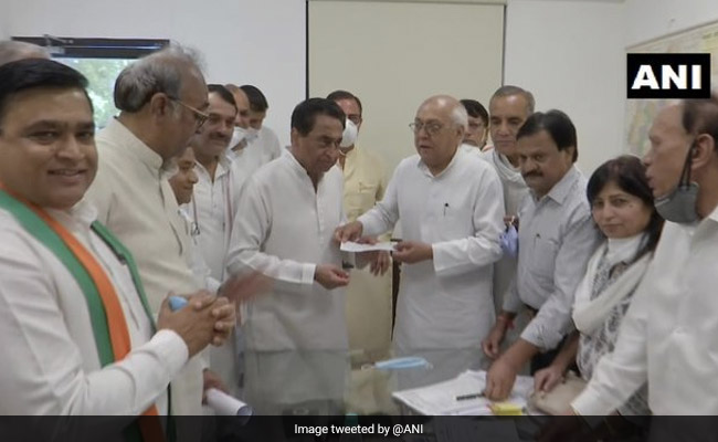 Madhya Pradesh: BJP's Balendu Shukla Joins Congress In Presence Of Kamal Nath