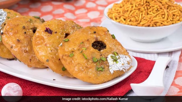 जयपुर स्टाइल मावा कचौरी कैसे बनाएं? | Mawa Kachori Quick Recipe जयपुर स्टाइल मावा कचौरी कैसे बनाएं? | Mawa Kachori Quick Recipe
