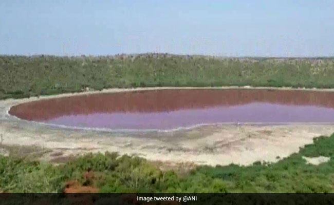 Team Of Scientists To Examine Why Maharashtra's Lonar Lake Has Turned Pink