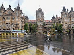 Monsoon Updates : मुंबई में मॉनसून ने दी दस्तक, अगले कुछ दिनों में इन राज्यों की बारी Monsoon Updates : मुंबई में मॉनसून ने दी दस्तक, अगले कुछ दिनों में इन राज्यों की बारी