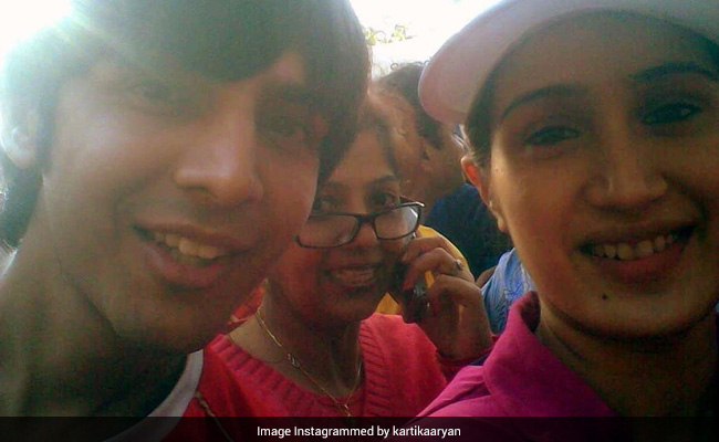 When Kartik Aaryan Asked Sagarika Ghatge To Give His Message To Her <I>Chak De! India</I> Co-Star Shah Rukh Khan