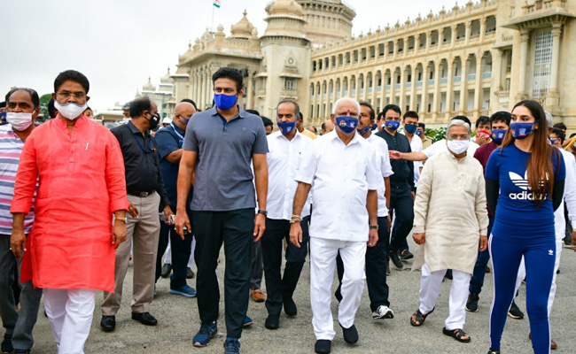 'Mask Day' In Karnataka, Yediyurappa, Others March To Spread Awareness