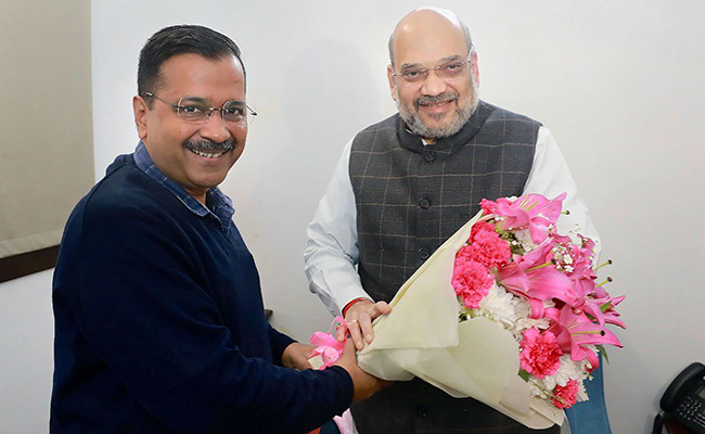 गृह मंत्री अमित शाह से मुलाकात करेंगे सीएम केजरीवाल, अस्पतालों में अतिरिक्त बेड लगवाने का करेंगे अनुरोध : सूत्र