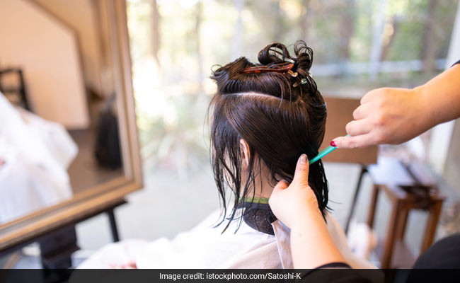 Post COVID-19 Lockdown, Experts Weigh In On What You Can Expect At Beauty Salons