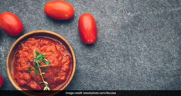 Love Italian Cuisine? You Must Try This Red Pesto Sauce