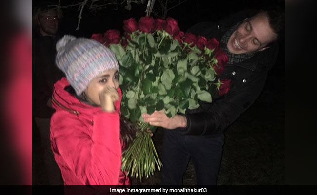 Singer Monali Thakur Posts Pics From When Maik Richter Proposed To Her: "I Was Crying"