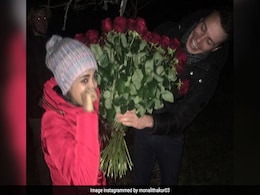 Singer Monali Thakur Posts Pics From When Maik Richter Proposed To Her: "I Was Crying" Singer Monali Thakur Posts Pics From When Maik Richter Proposed To Her: "I Was Crying"