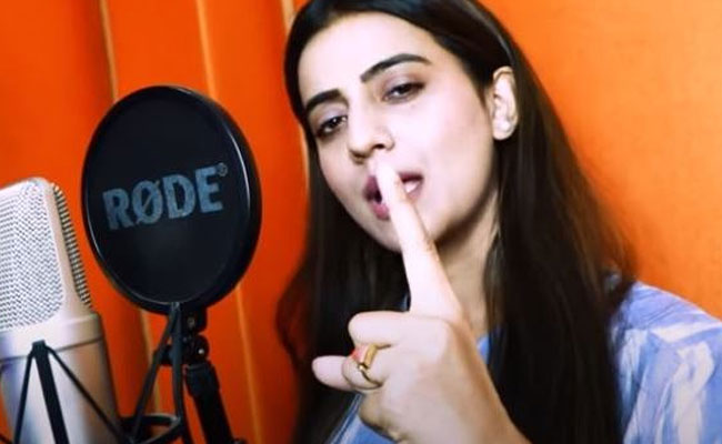 अक्षरा सिंह ने पीएम मोदी के आत्मनिर्भर अभियान पर बनाया गाना, चीन को भी दिया जवाब- देखें Video