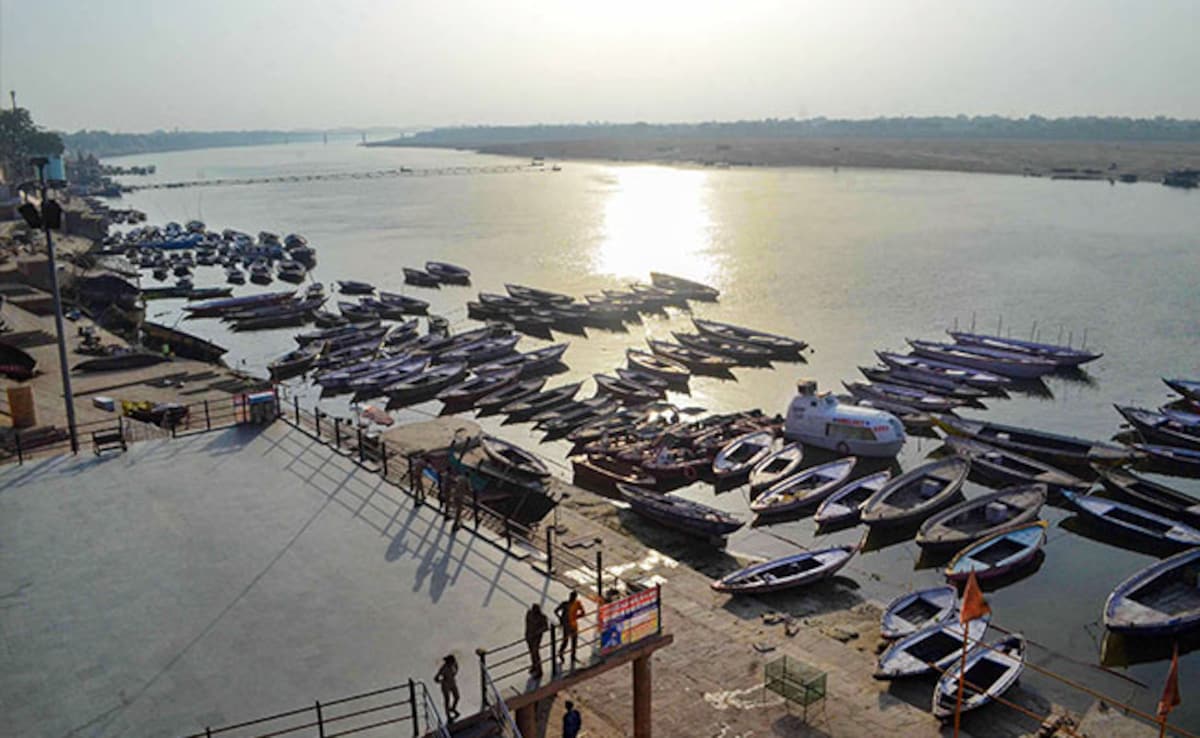 14 Arrested For Eating Chicken Biryani On Boat In Ganga River In Varanasi