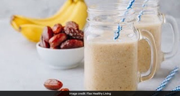 High Protein Diet: How To Make Flaxseed, Walnut And Banana Smoothie For Weight Loss