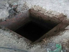 2 Die While Cleaning Septic Tank In Delhi: Police