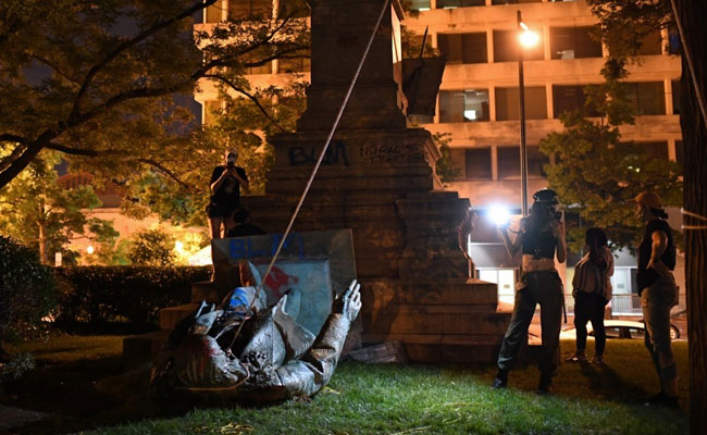 US Protesters Topple Statue Of Confederate General In Washington DC: Report