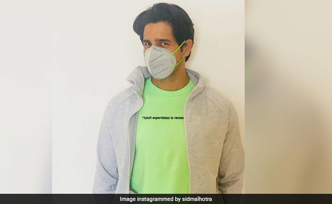 Accidentally Fashionable Sidharth Malhotra Shares A Pic From His "New Normal Lifestyle"
