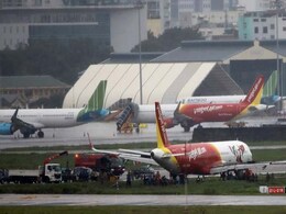 VietJet Pilots Suspended After Plane Skids Off Runway VietJet Pilots Suspended After Plane Skids Off Runway