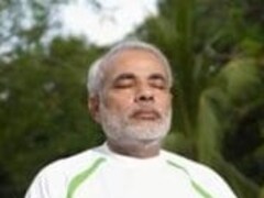 International Yoga Day 2023: फिट रहने के लिए योग करते हैं पीएम मोदी, जानिए कौन से हैं उनके पसंदीदा योगासन