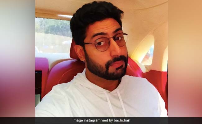 अभिषेक बच्चन से पंगा लेना कोरोना वायरस को पड़ा महंगा, एक्टर ने शेयर की मजेदार फोटो