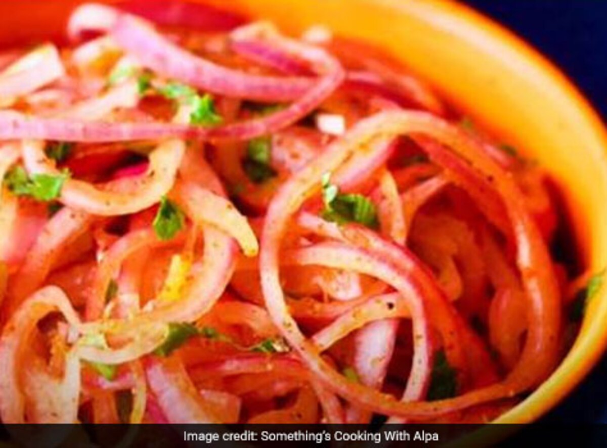 Indian Cooking Tips: How To Make Restaurant-Style Laccha Pyaz ...