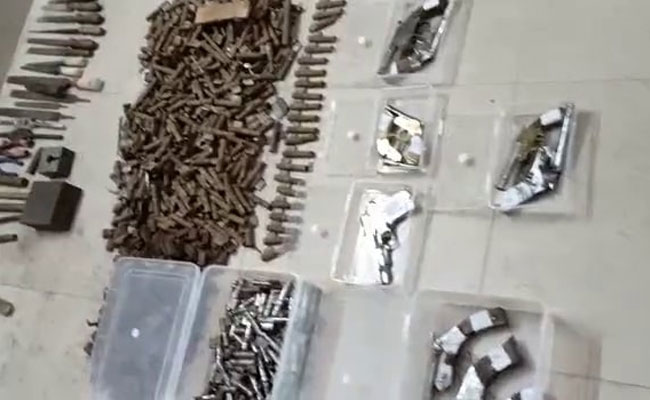 तस्कर ने राज खोला तो अवैध हथियारों की पूरी फैक्ट्री पकड़ी गई, छह गिरफ्तार