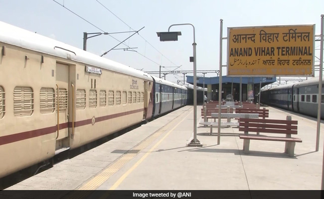 Rail Coaches With 800 Beds To Delhi For Covid Treatment: Home Ministry