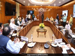 गृह मंत्री अमित शाह की बैठक में दिल्ली में बढ़ते कोविड-19 के मामलों पर हुआ मंथन गृह मंत्री अमित शाह की बैठक में दिल्ली में बढ़ते कोविड-19 के मामलों पर हुआ मंथन