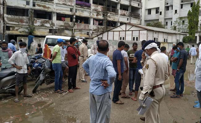 बिहार: दरभंगा में SSP के आवास पर तैनात पुलिसकर्मी की अपनी ही राइफल से गोली लगने से मौत