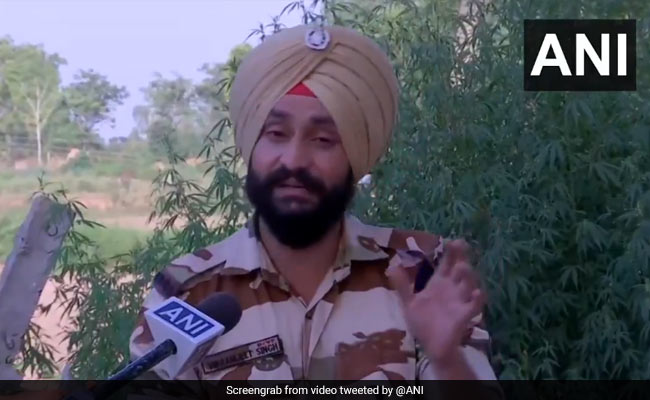 आईटीबीपी के जवान ने गाना गाकर कोरोना योद्धाओं के हौसले को किया सलाम , देखें Video...