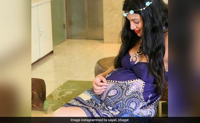 Remember <I>The Train</i> Actress Sayali Bhagat? She Posts Daughter Ivankaa's Pics For The First Time