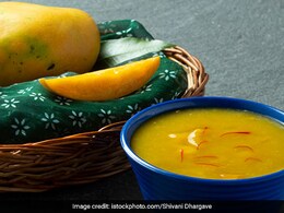 शेफ संजीव कपूर ने शेयर की सॉस की एक यूनिक रेसिपी, बेस्वाद खाने में डालेंगे तो बढ़ जाएगा स्वाद, जानिए फुल रेसिपी शेफ संजीव कपूर ने शेयर की सॉस की एक यूनिक रेसिपी, बेस्वाद खाने में डालेंगे तो बढ़ जाएगा स्वाद, जानिए फुल रेसिपी