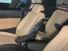 Next-Gen Kia Carnival Cabin Fully Uncovered In New Spy Photos Next-Gen Kia Carnival Cabin Fully Uncovered In New Spy Photos