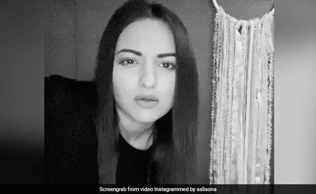 सोनाक्षी सिन्हा ने लंबी-चौड़ी पोस्ट लिखकर दिया ट्रोल्स को जवाब, Video शेयर कर बोलीं- यहां केवल एक ही विजेता है...