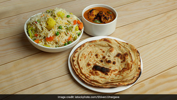 Indian Cooking Tips: Follow These 2 Simple Ways To Make A Well-Layered <i>Lachha Paratha</i>