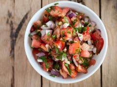 Indian Cooking Tips: How To Make Bihari-Style Tomato Chokha Indian Cooking Tips: How To Make Bihari-Style Tomato Chokha