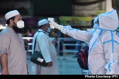 Top News Of The Day: 300 COVID-19 Deaths Across India In A Day, Third Highest In The World Top News Of The Day: 300 COVID-19 Deaths Across India In A Day, Third Highest In The World