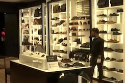 With Social Distancing At Malls And Places Of Worship, Delhi Begins To Reopen With Social Distancing At Malls And Places Of Worship, Delhi Begins To Reopen