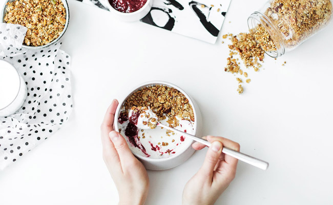 5 Most Common Postnatal Diet Myths Busted For You