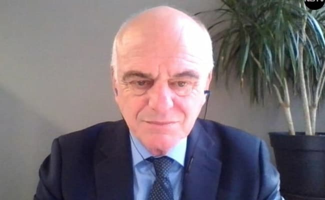 WHO's David Nabarro Joins #UniteWithoutBorders, Highlights The Importance Of Investing In Public Healthcare WHO's David Nabarro Joins #UniteWithoutBorders, Highlights The Importance Of Investing In Public Healthcare