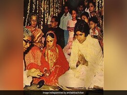 Photos: इस वजह से Big B ने ''जंजीर'' रिलीज होने के एक महीने बाद ही कर ली थी जया बच्चन से शादी, 47वीं Anniversary पर किया खुलासा Photos: इस वजह से Big B ने ''जंजीर'' रिलीज होने के एक महीने बाद ही कर ली थी जया बच्चन से शादी, 47वीं Anniversary पर किया खुलासा