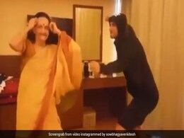 सुशांत सिंह राजपूत का पुराना Video हुआ वायरल, ऑनस्क्रीन दादी के साथ मस्ती में डांस करते आए नजर सुशांत सिंह राजपूत का पुराना Video हुआ वायरल, ऑनस्क्रीन दादी के साथ मस्ती में डांस करते आए नजर